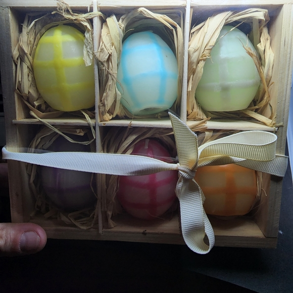 Easter Egg Candles - Picture 6 of 7